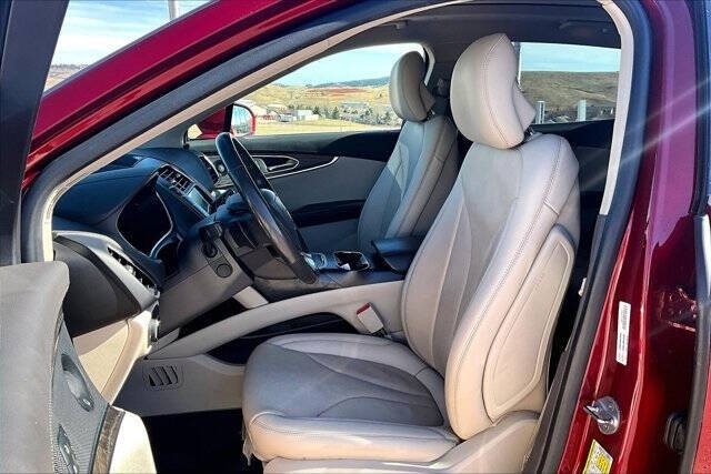 2019 Lincoln Nautilus Reserve