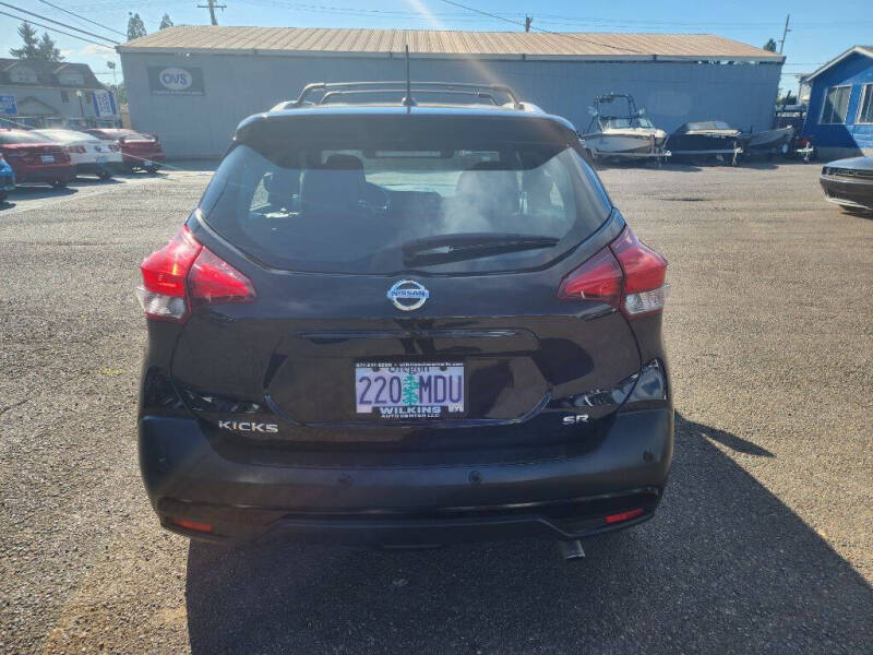 2020 Nissan Kicks SR