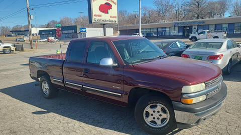 2001 Chevrolet Silverado 1500 for sale at GLADSTONE AUTO SALES    GUARANTEED CREDIT APPROVAL in Gladstone MO