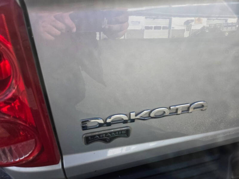 2005 Dodge Dakota Laramie