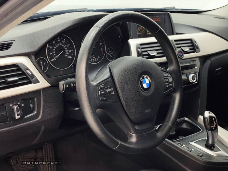 2016 BMW 3 Series 320i