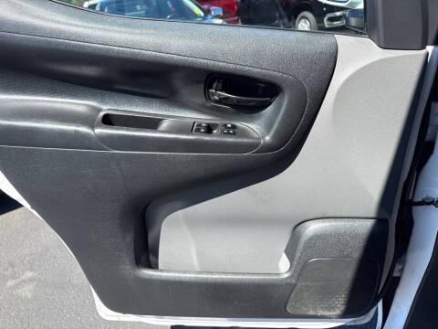 2021 Nissan NV200 SV