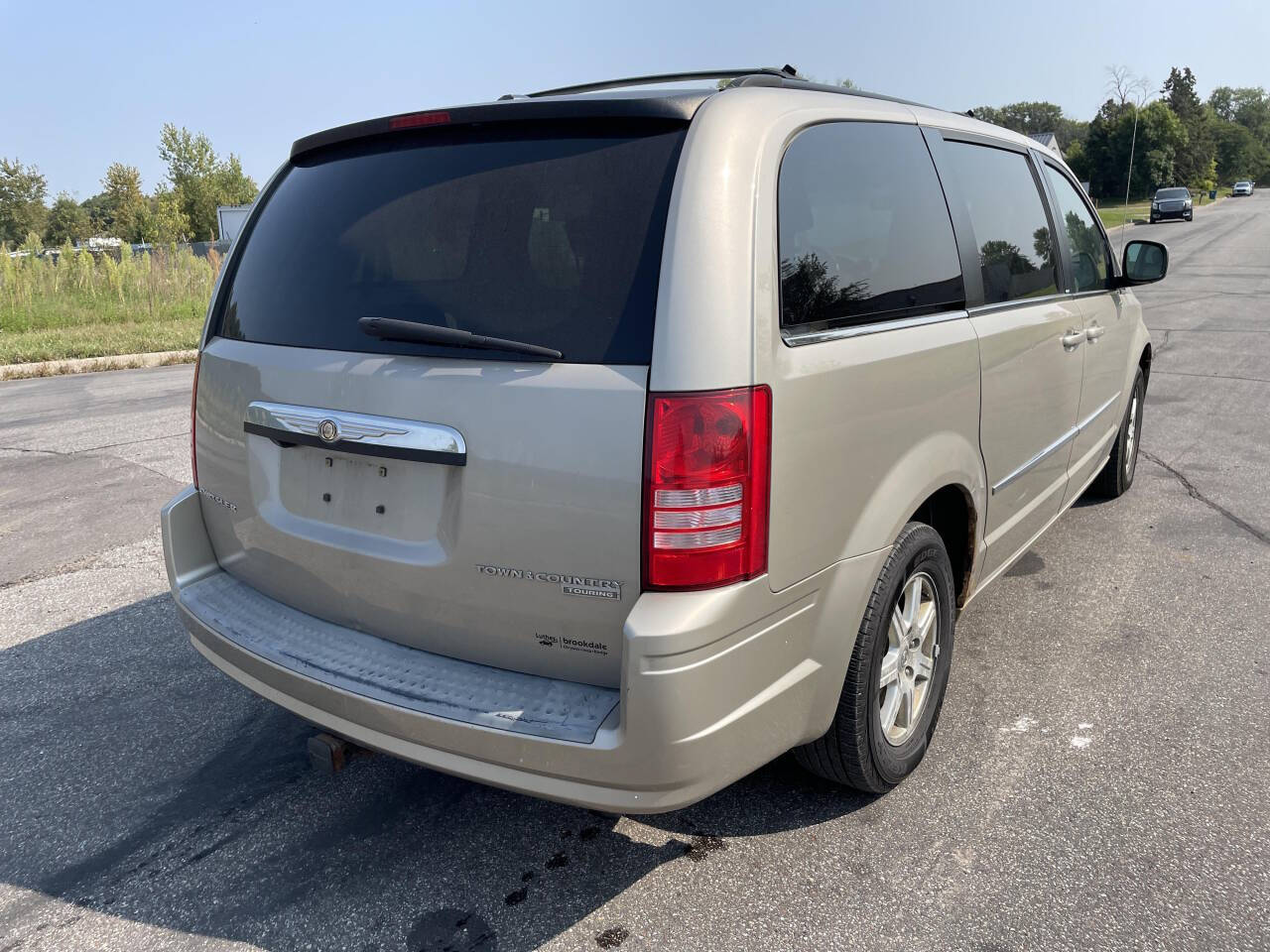 2009 Chrysler Town and Country for sale at Twin Cities Auctions in Elk River, MN