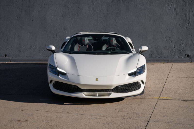 2024 Ferrari 296 GTS