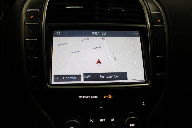 2019 Lincoln Nautilus Select