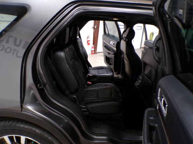 2016 Ford Explorer Platinum