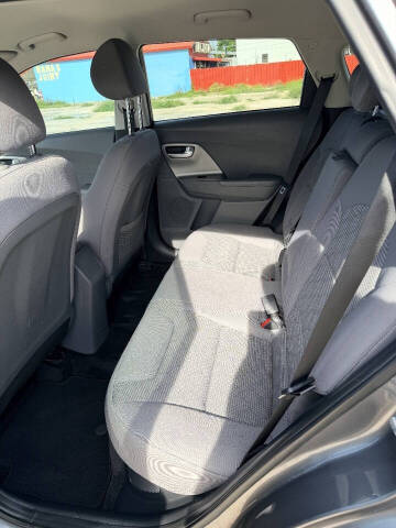 2017 Kia Niro LX