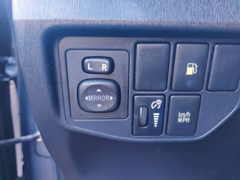 2013 Toyota Prius Plug-in Hybrid