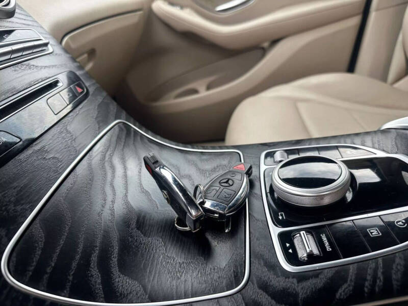 2018 Mercedes-Benz GLC GLC 300