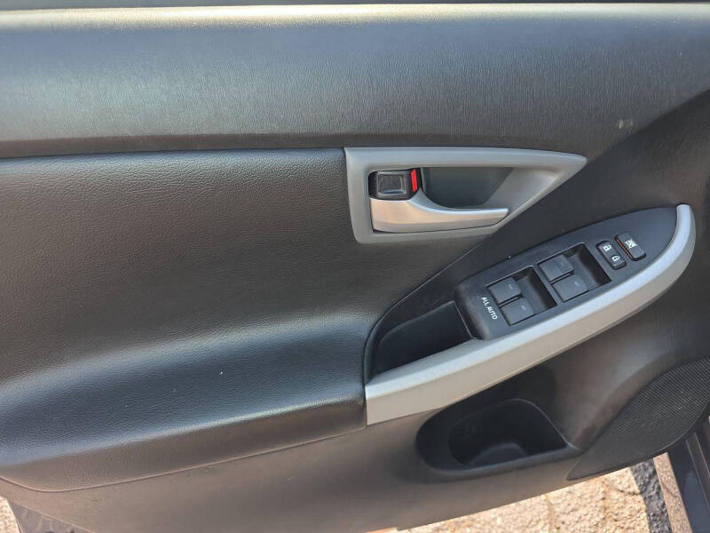 2014 Toyota Prius Two