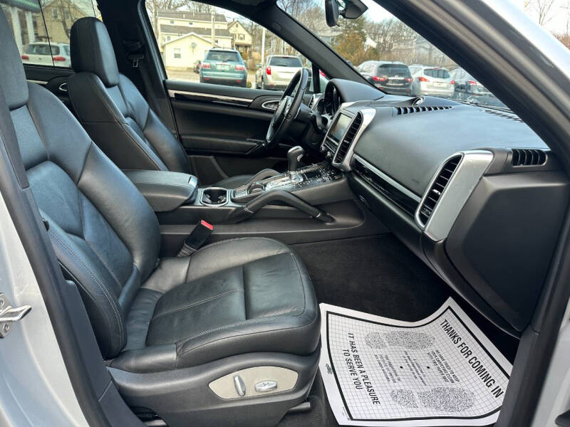 2014 Porsche Cayenne Platinum