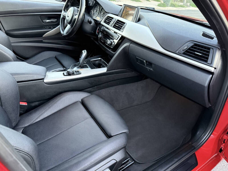 2016 BMW 3 Series 320i