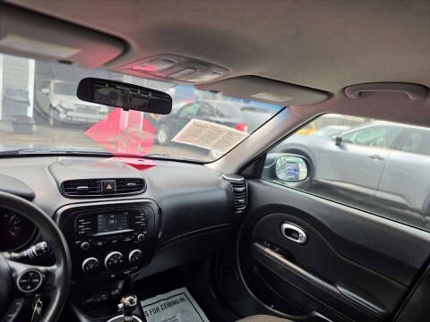 2016 Kia Soul +