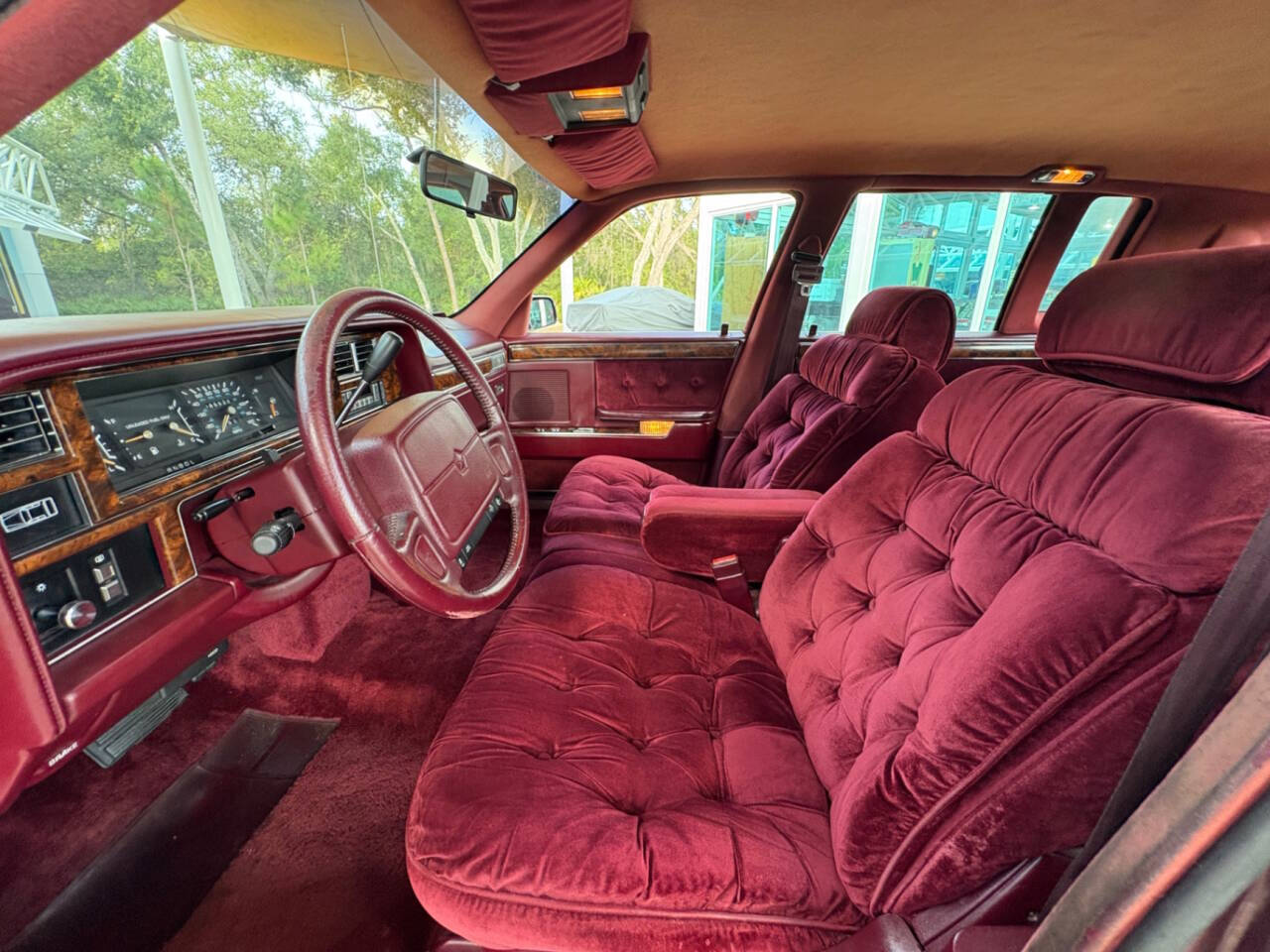 1990 Chrysler New Yorker 27