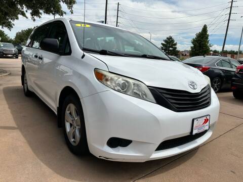2014 Toyota Sienna for sale at AP Auto Brokers in Longmont CO