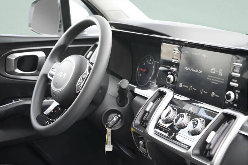 2023 Kia Sorento LX