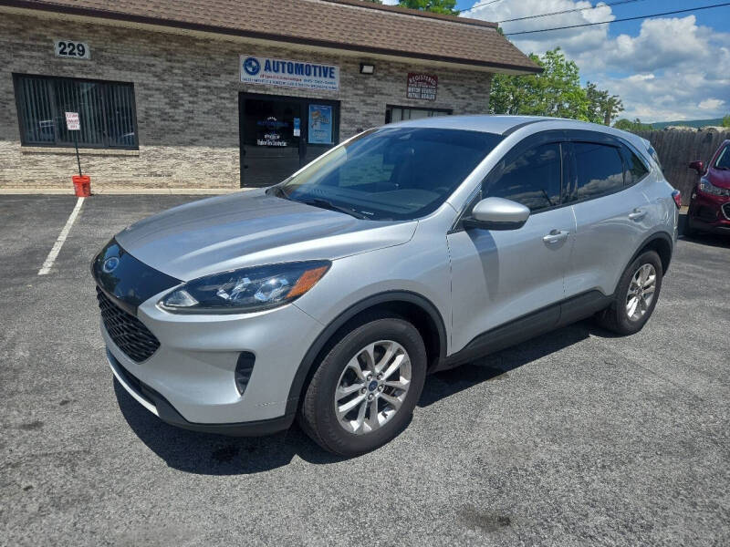 2020 Ford Escape SE