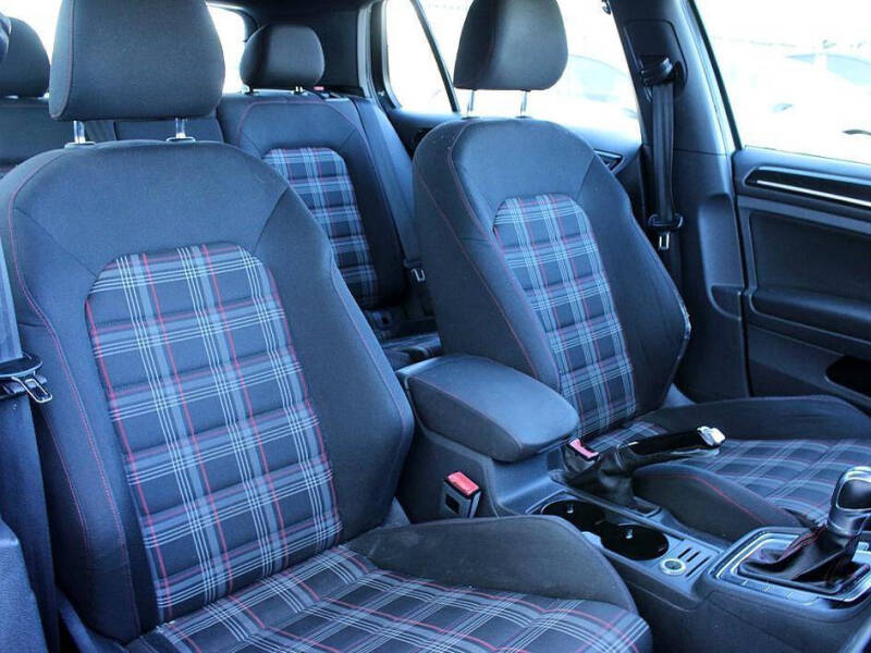 2016 Volkswagen Golf GTI S