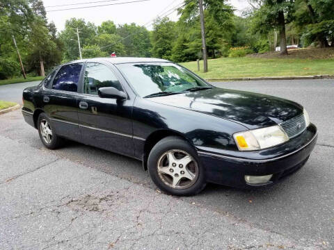 1998 Toyota Avalon for sale at Bricktown Motors in Brick NJ