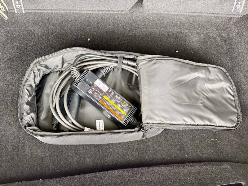 2024 Chrysler Pacifica Plug-In Hybrid Select