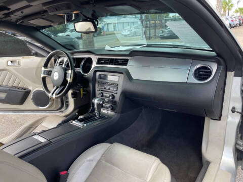 2010 Ford Mustang V6