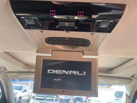 2017 GMC Yukon XL Denali