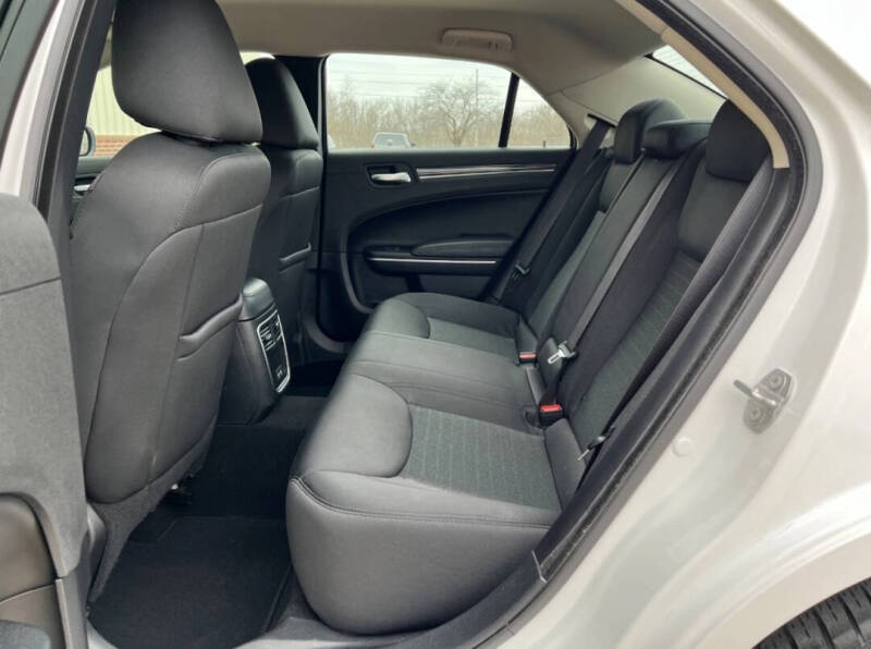 2020 Chrysler 300 Touring