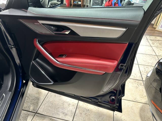 2023 Jaguar F-PACE P400 R-Dynamic S