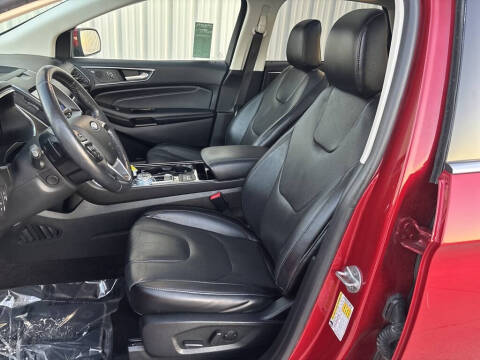 2020 Ford Edge Titanium