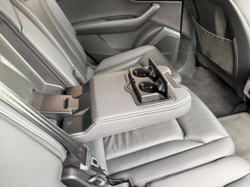 2022 Audi Q7 quattro Prestige 55 TFSI