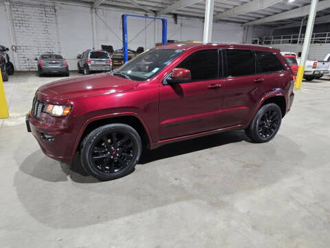 2018 Jeep Grand Cherokee for sale at De Anda Auto Sales in Storm Lake IA