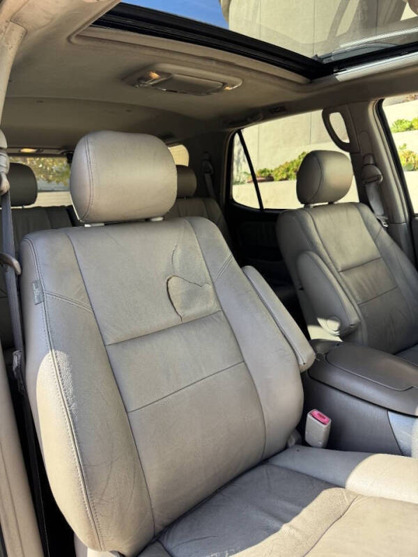 2005 Toyota Sequoia Limited