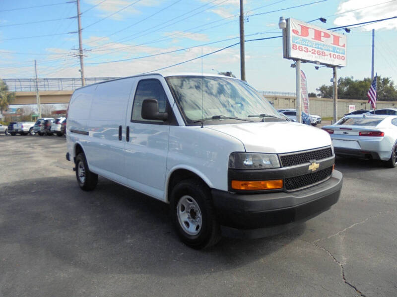 2022 Chevrolet Express 2500