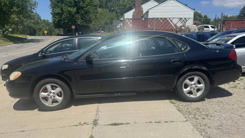 2003 Ford Taurus SE