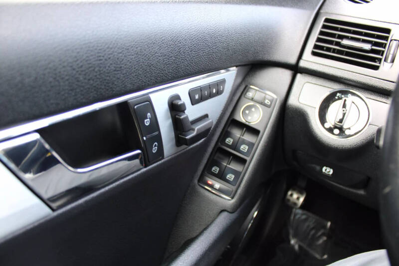 2009 Mercedes-Benz C-Class