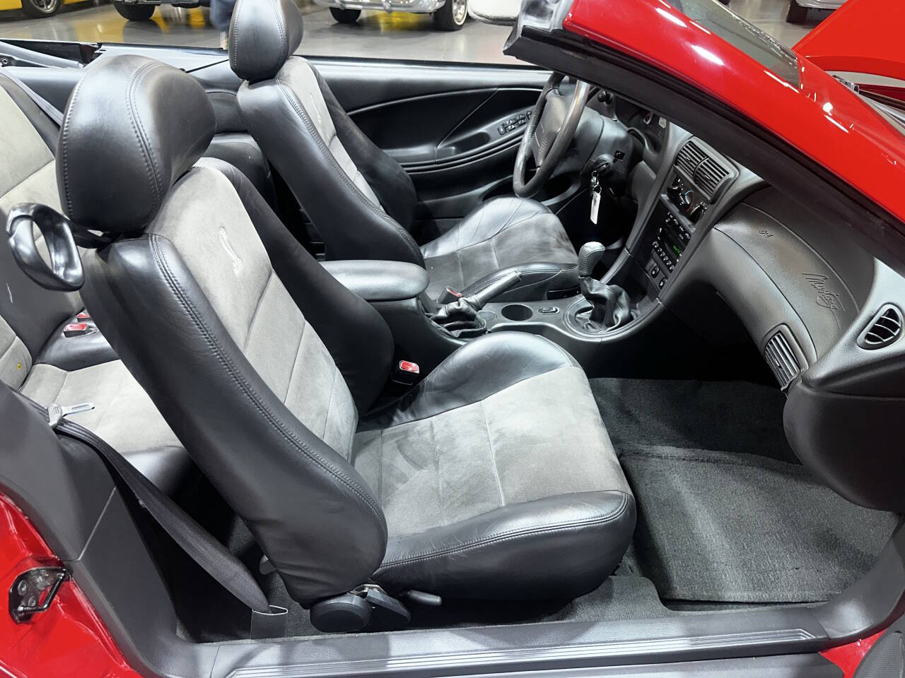 2004 Ford Mustang SVT Cobra 60