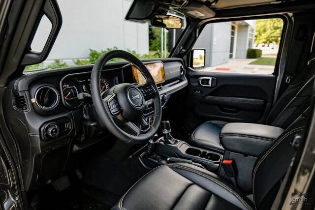 2024 Jeep Gladiator Sport