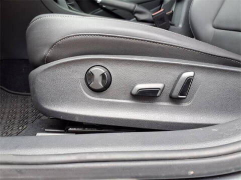 2022 Volkswagen Passat R-Line