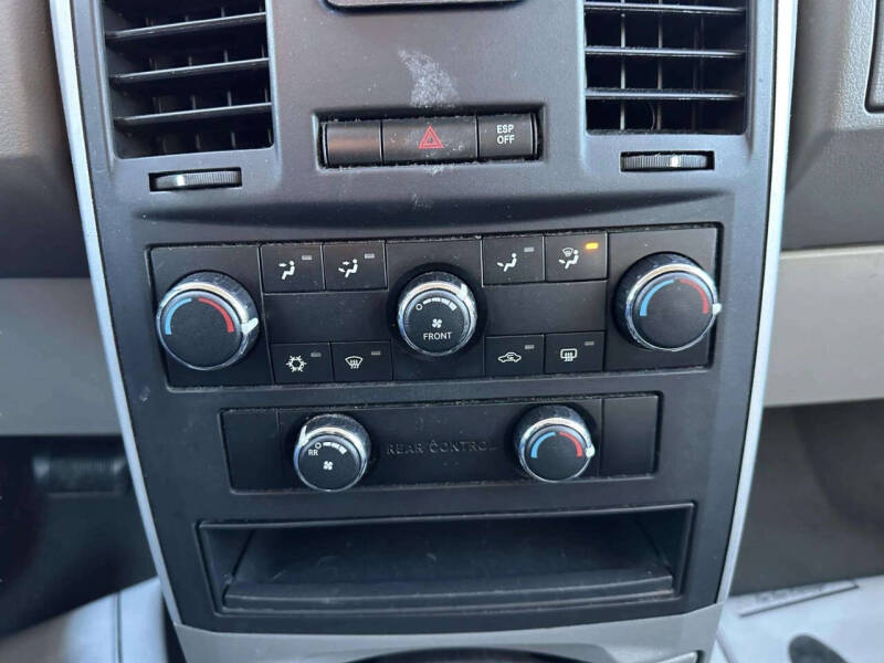 2009 Dodge Grand Caravan SE