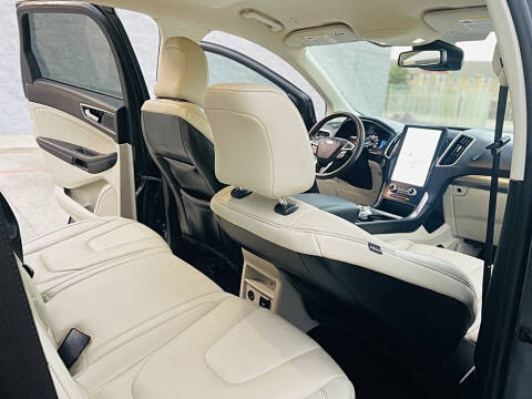 2022 Ford Edge Titanium