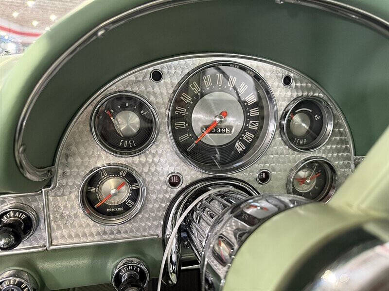 1957 Ford Thunderbird 27