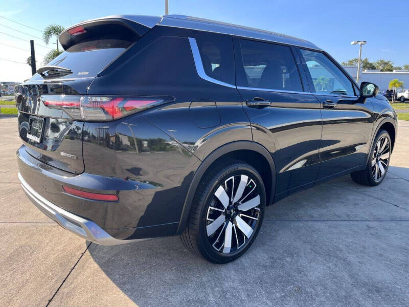 2025 Mitsubishi Outlander SEL Platinum Edition