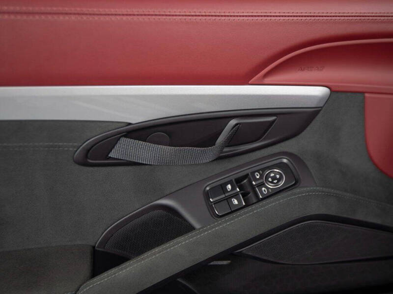 2023 Porsche 718 Boxster Spyder