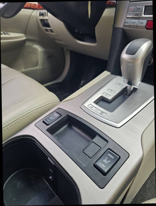 2012 Subaru Outback 2.5i Limited