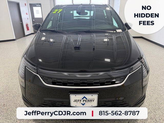 2027 Chrysler Pacifica Select