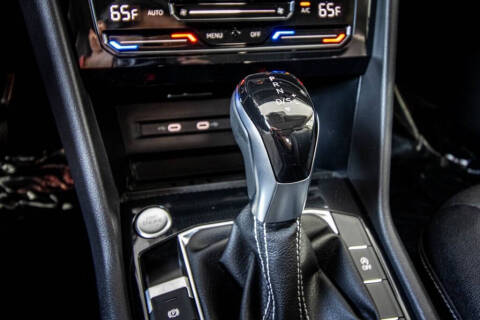 2026 Volkswagen Taos SE Black