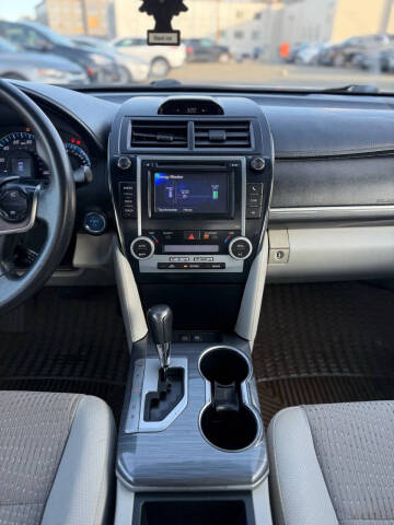 2013 Toyota Camry Hybrid