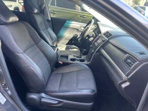 2017 Toyota Camry SE