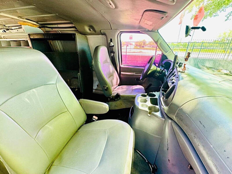 2005 Ford E-Series E-250