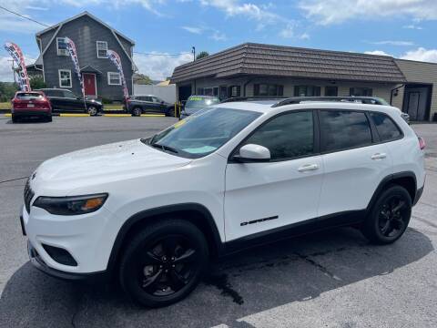 2019 Jeep Cherokee for sale at MAGNUM MOTORS in Reedsville PA